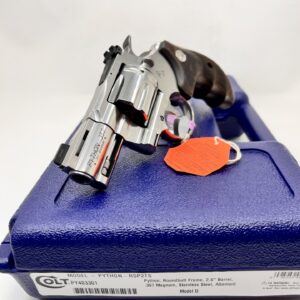 New COLT ROUND BUTT PYTHON 2.5″ - 357 MAGNUM - STAINLESS STEEL - WALNUT FINGER-GROOVE GRIPS