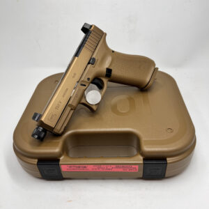 New GLOCK 19XVMOS 9MM - 4.52'' THREADED BARREL - ONE 17-RD & TWO 19-RD MAGS - COYOTE BROWN